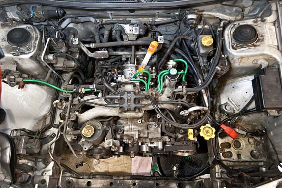 Cómo limpiar el motor del coche de forma correcta?